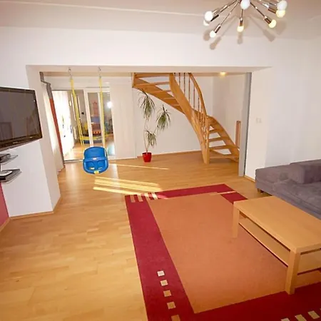 Villa Prijemne Misto Pro Odpocinek S Bazenem *