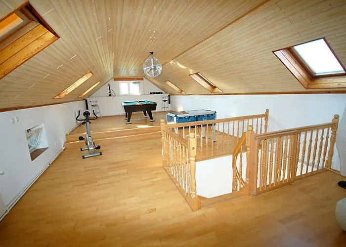 Příjemné Místo Pro Odpočinek S Bazeném Villa Radovesice